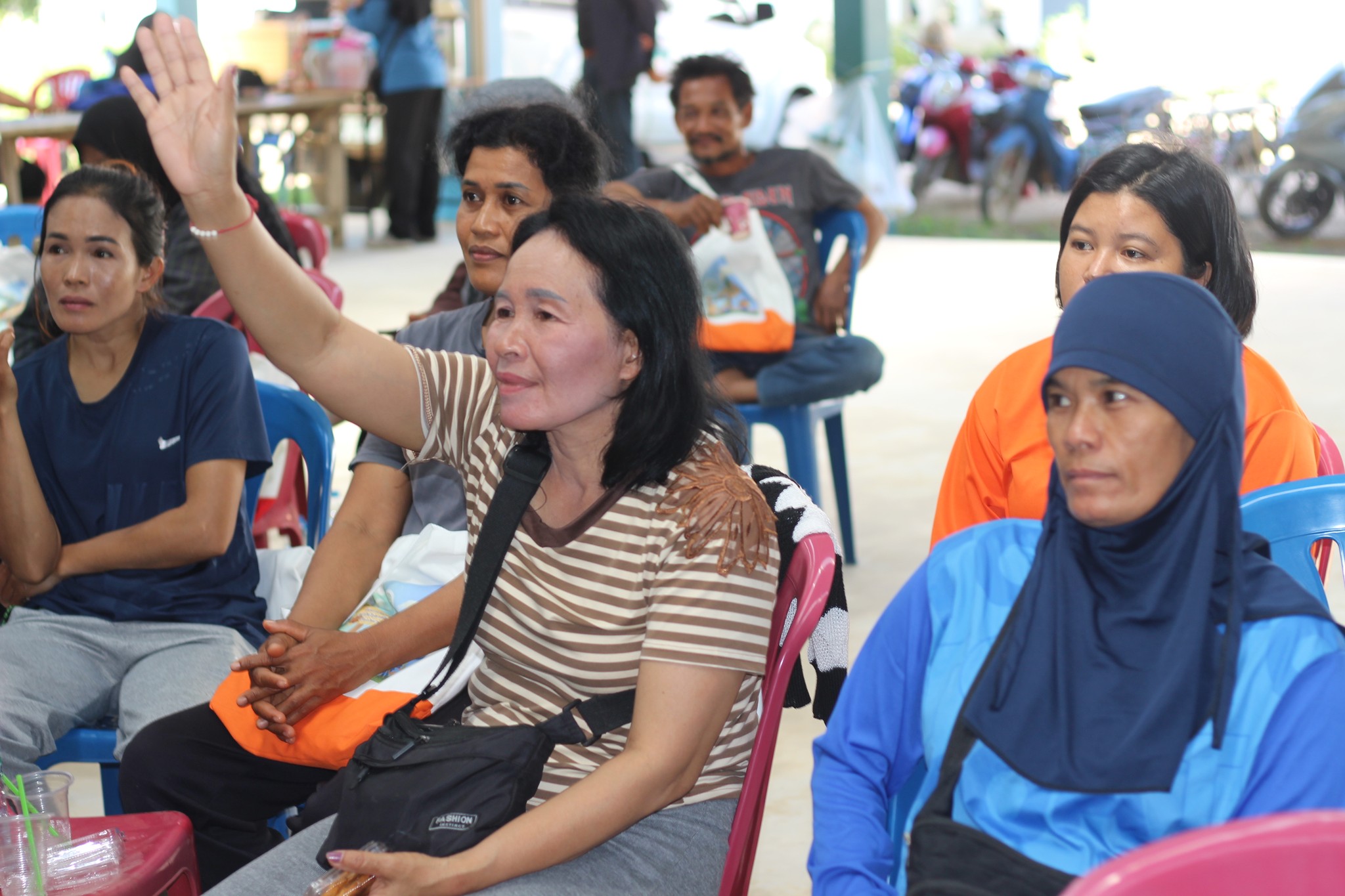 title - วันอังคารที่ 16 ธันวาคม พ.ศ. 2568 นายนิกร ไพริน ปฏิรูปที่ดินจังหวัดชุมพร มอบหมายให้ นางสาวเกศินี บุญสม นักวิชาการปฏิรูปที่ดินชำนาญการ จัดฝึกอบรมเกษตรกรโครงการส่งเสริมและพัฒนาอาชีพเพื่อแก้ไขปัญหาที่ดินทำกินของเกษตรกร กิจกรรมส่งเสริมและพัฒนาอาชีพเพื่อแก้ไขปัญหาที่ดินทำกินของเกษตรกร ปีงบประมาณ พ.ศ. 2569 หลักสูตรที่ 1 การจัดทำและสรุปทบทวนแผนชุมชน